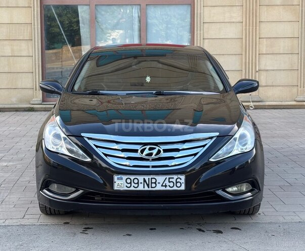 Hyundai Sonata-1