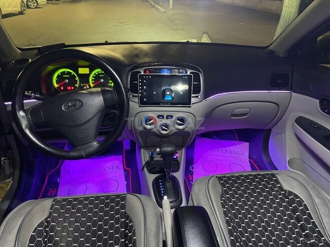 Hyundai Accent-9