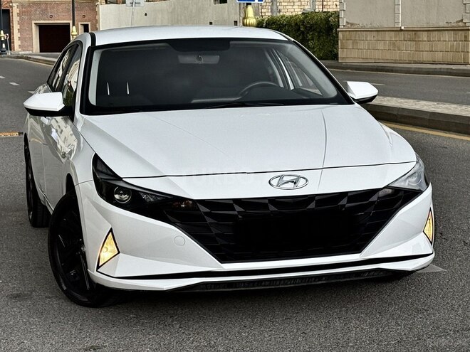 Hyundai Elantra-3