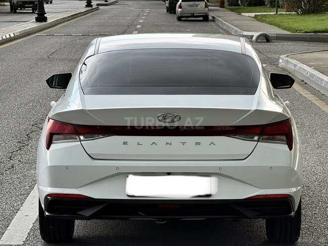 Hyundai Elantra-7