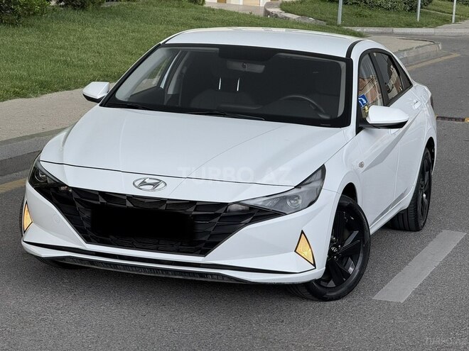 Hyundai Elantra-2