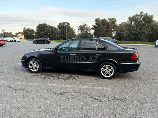 Mercedes E 220-12