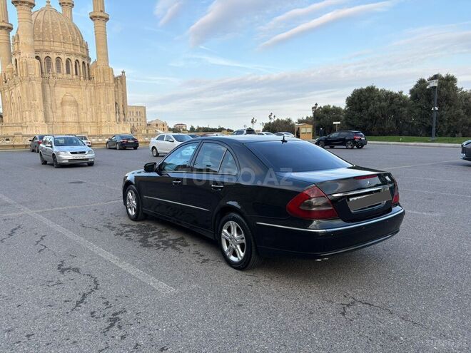 Mercedes E 220-10