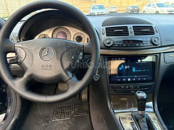 Mercedes E 220-16