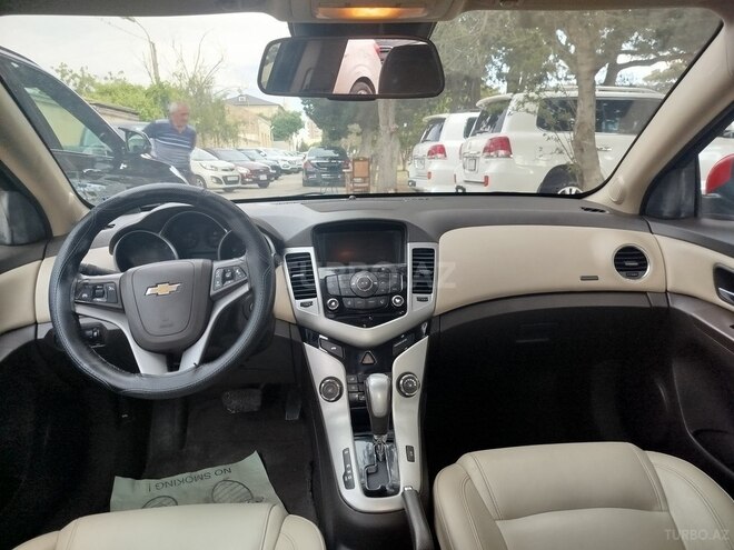Chevrolet Cruze-9