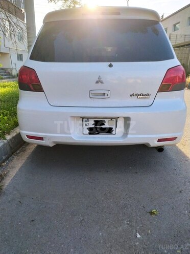 Mitsubishi Airtrek-2