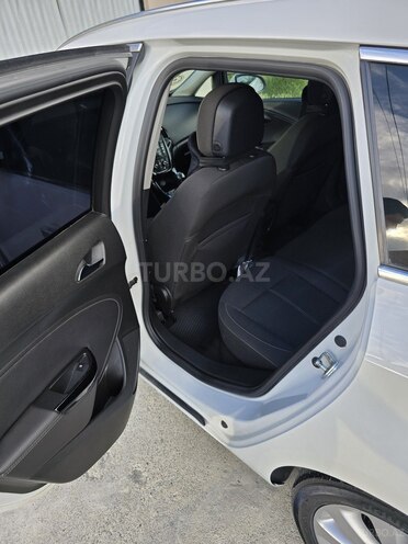 Opel Astra-8