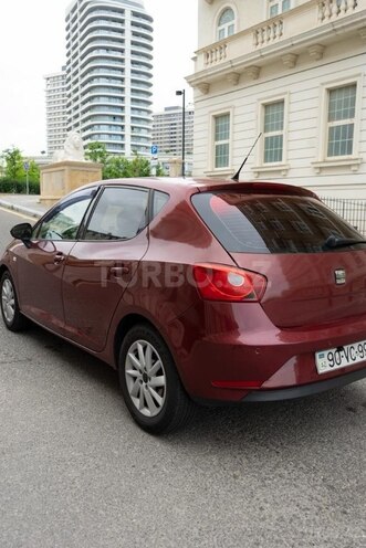 SEAT Ibiza-4