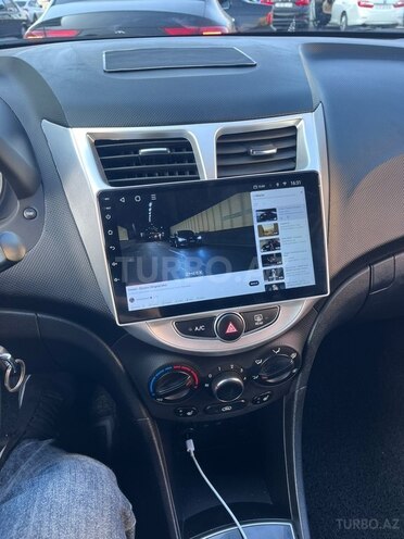 Hyundai Accent-8