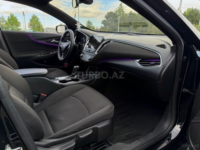 Chevrolet Malibu-14