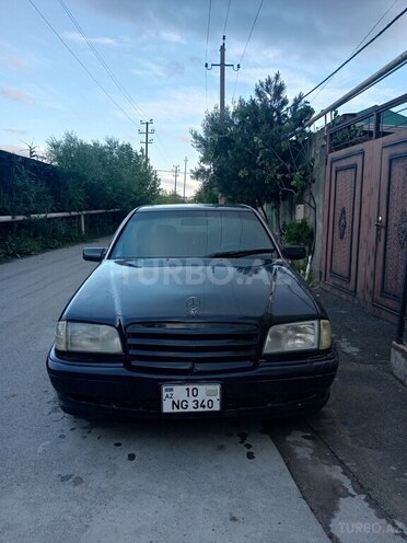 Mercedes C 200-1