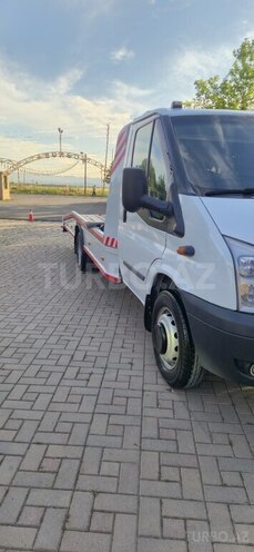 Ford Transit-5