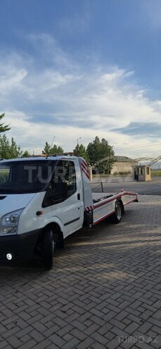 Ford Transit-11