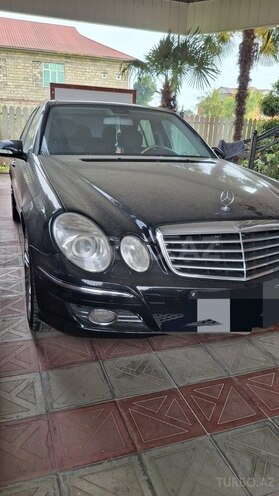 Mercedes E 280-4