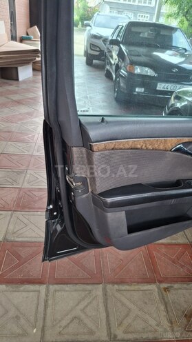Mercedes E 280-16