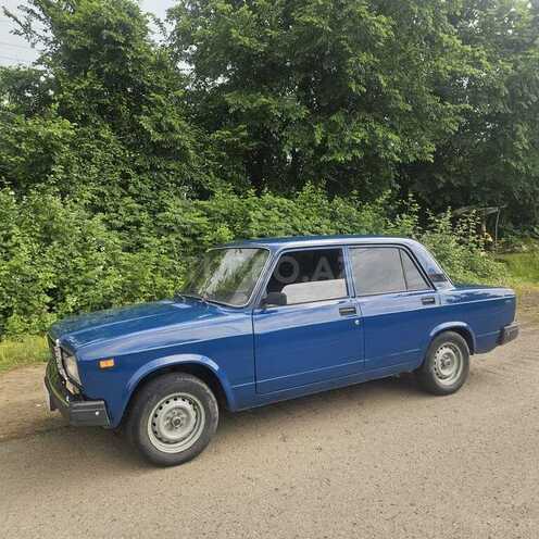 LADA (VAZ) 2107-2