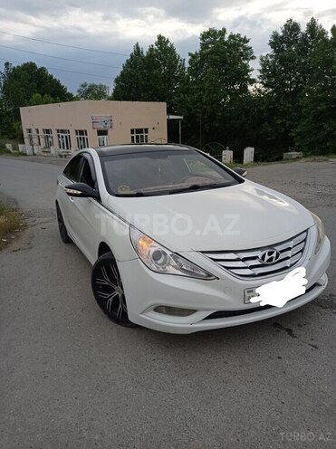 Hyundai Sonata-2