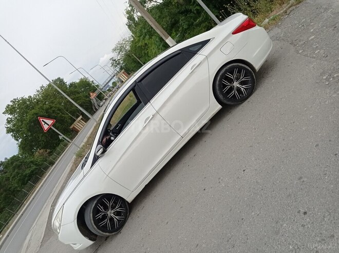 Hyundai Sonata-6