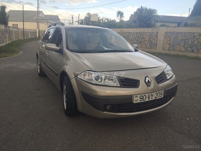 Renault Megane-11