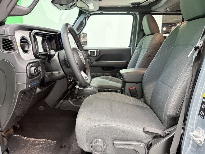 Jeep Wrangler-8