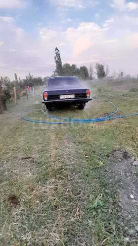 GAZ 24 "Volga"-13