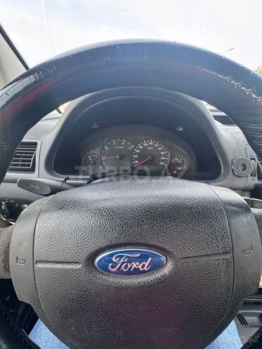 Ford Tourneo Connect-3
