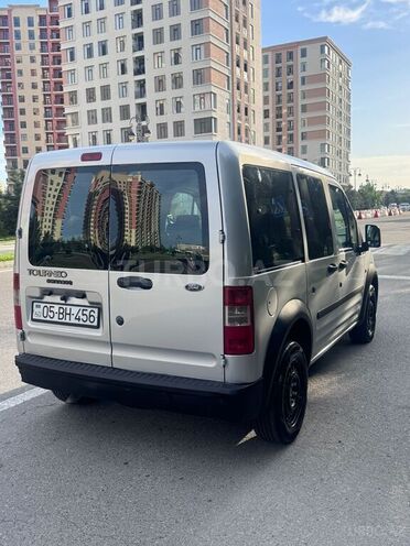 Ford Tourneo Connect-8