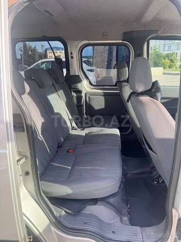 Ford Tourneo Connect-4