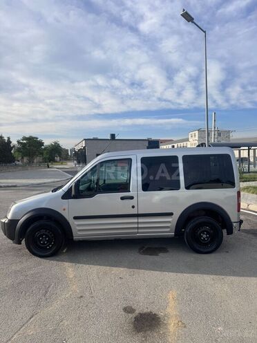 Ford Tourneo Connect-11