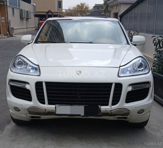 Porsche Cayenne Turbo S-1