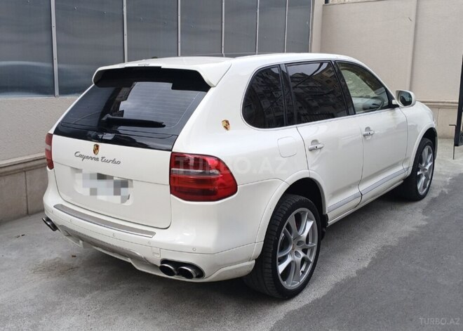 Porsche Cayenne Turbo S-4