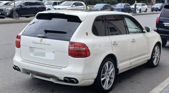 Porsche Cayenne Turbo S-7