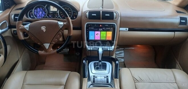 Porsche Cayenne Turbo S-8