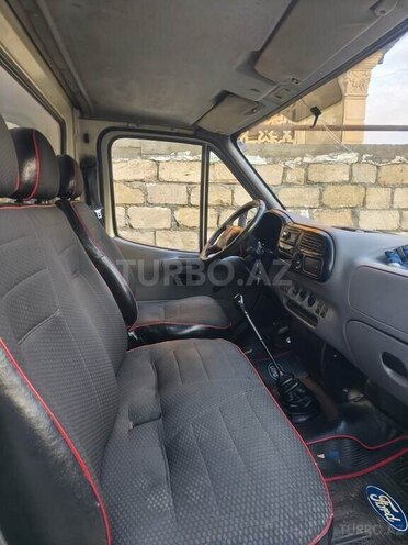 Ford Transit-2
