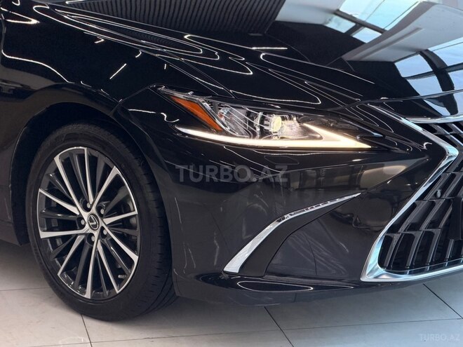 Lexus ES 300h-4