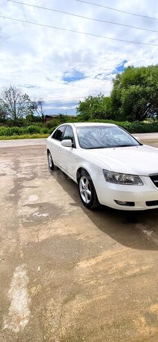 Hyundai Sonata-2