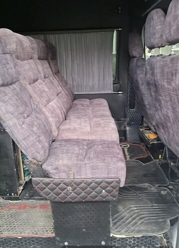 Ford Transit-8