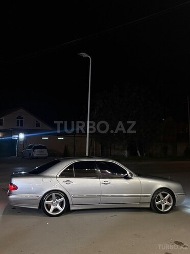Mercedes E 280-16