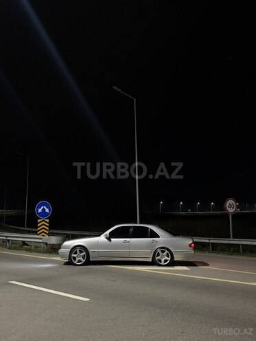 Mercedes E 280-19
