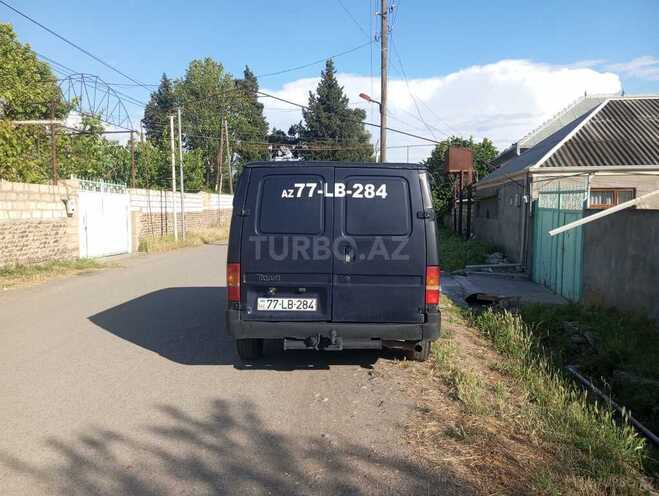 Ford Transit-4