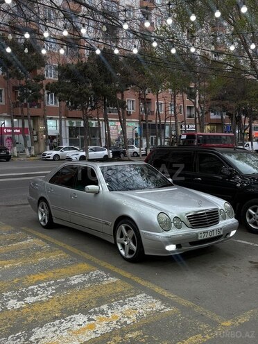 Mercedes E 280-18