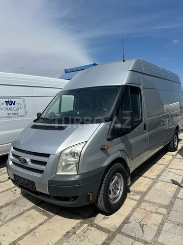 Ford Transit-1