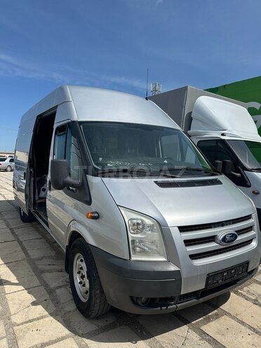 Ford Transit-2