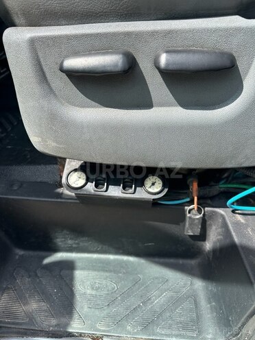Ford Transit-5