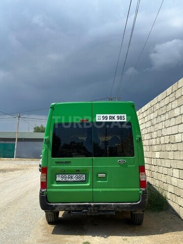 Ford Transit-4