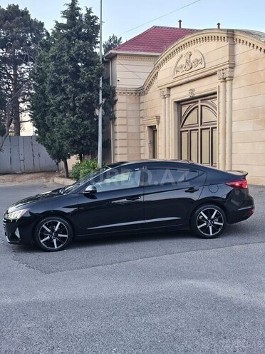 Hyundai Elantra-7