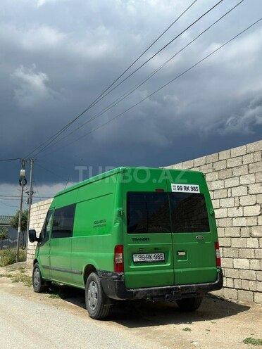 Ford Transit-2