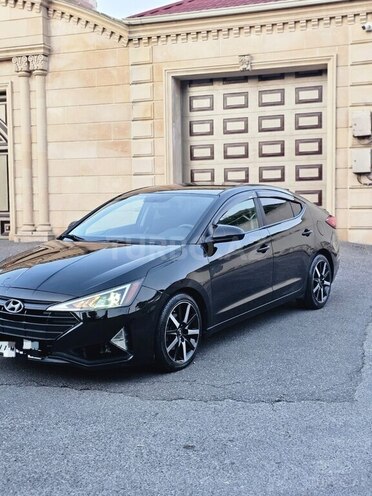 Hyundai Elantra-9
