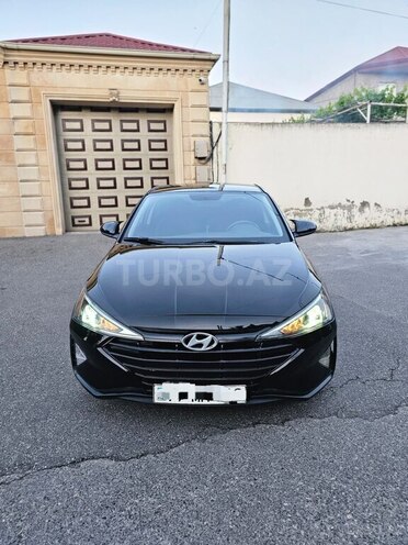 Hyundai Elantra-2