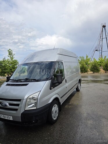 Ford Transit-3